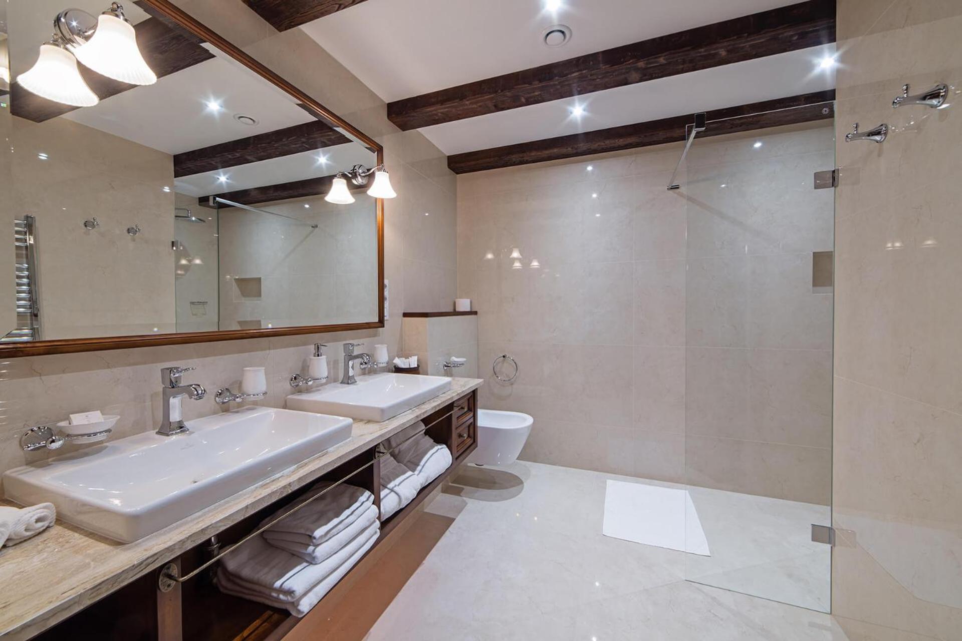 Boutique Hotel Erb - Adults Only Банська Штявниця Номер фото